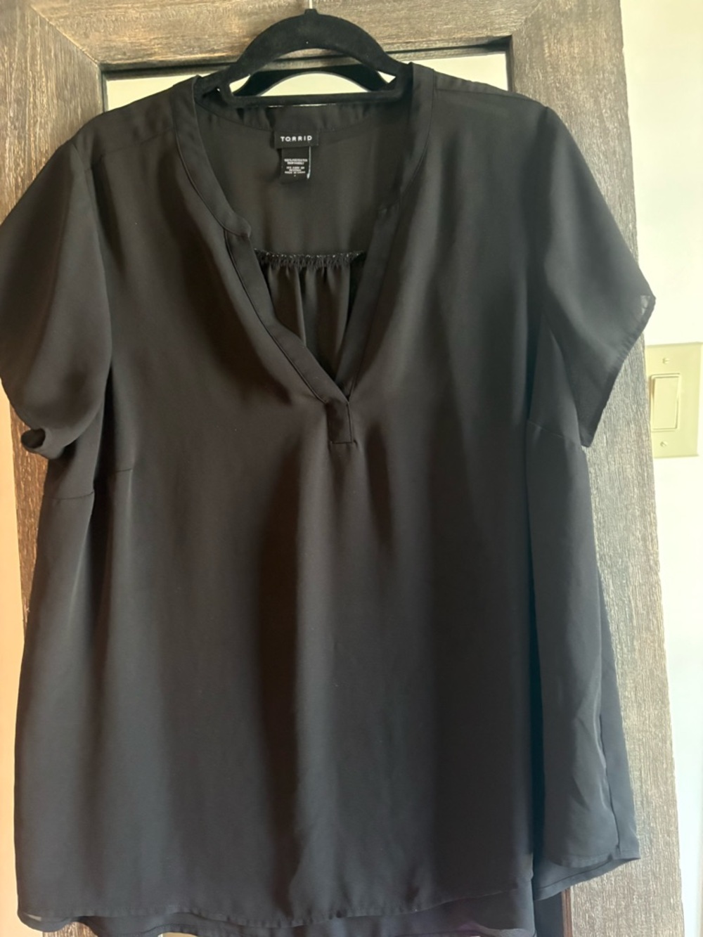 torrid Black Split V-Neck Short Sleeve Blouse